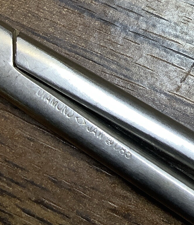 Diamond-Jaw Endoscopic Tissue Grasper