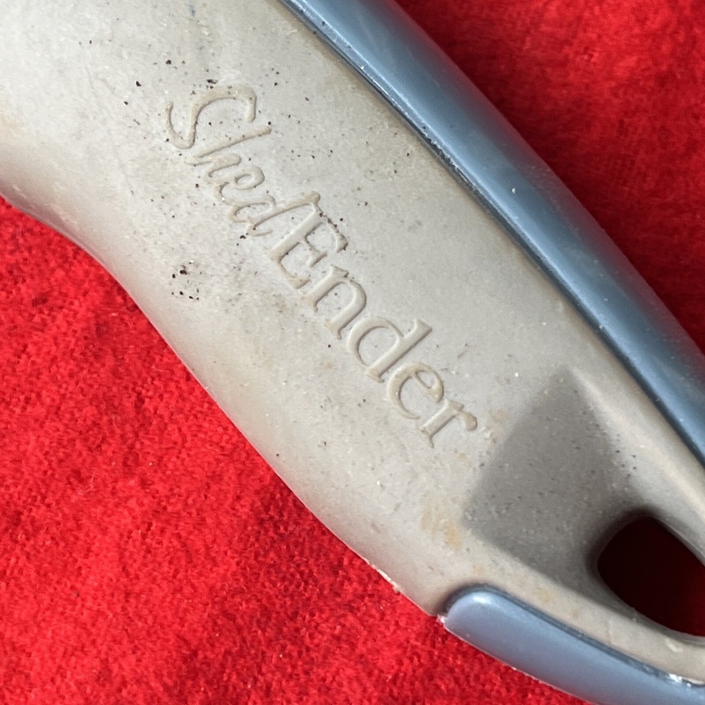 Shed Ender Professional De-Shedding Tool (t66)