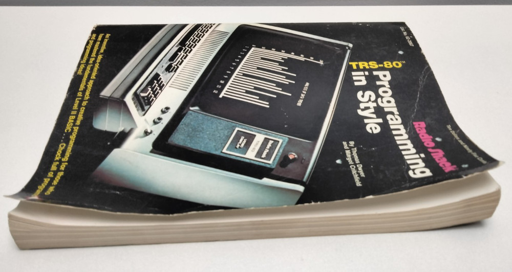 TRS-80 Programming in Style Radio Shack Book 1983 Vintage BASIC Computer Manual