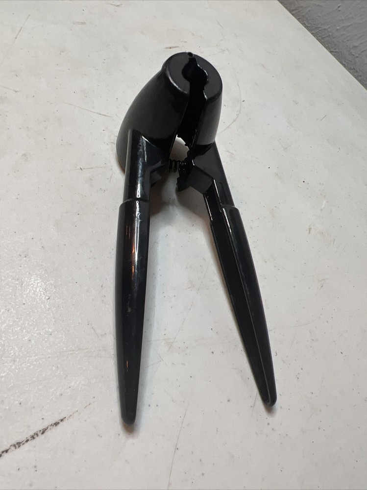 Pecan Nut Cracker Walnut Plier Opener, Heavy Duty Cracking Tool