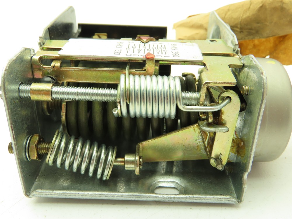 Johnson Controls A72AA-2 Temperature Control 15-55F Close High Opens Low