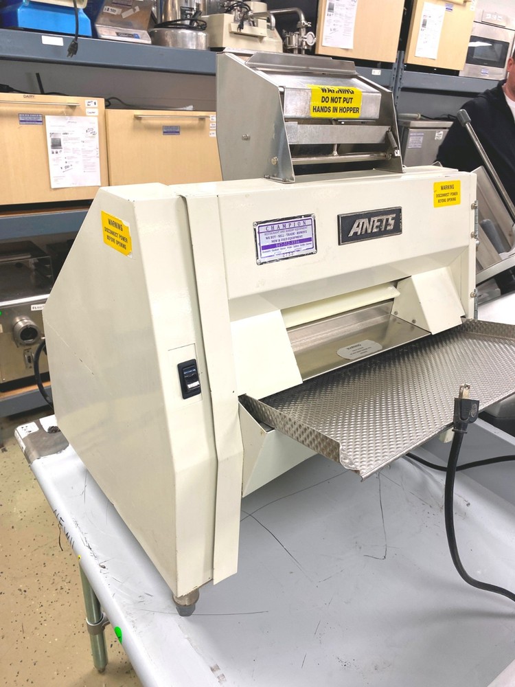 Dough Roller/ Anets SDR 21P Double Pass Through Dough Roller/ 115V