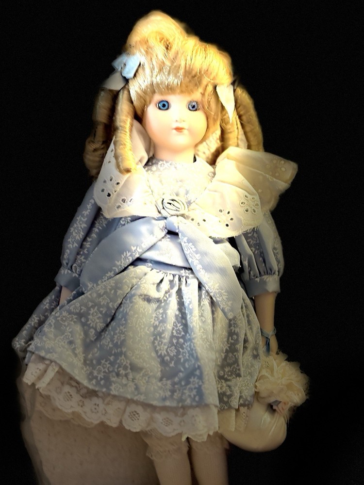 ACTIVE HAUNTED DOLL SPIRIT SYNTHIA