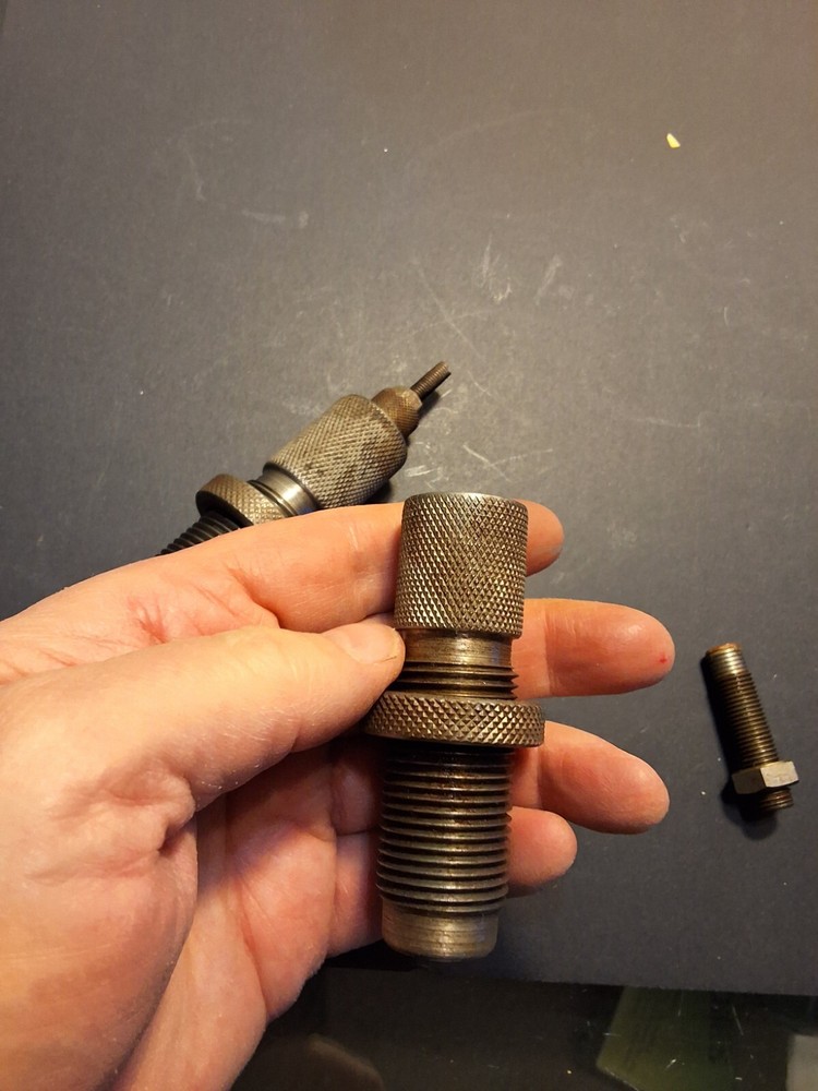 VINTAGE PACIFIC RELOADING DIES 22 VAR 2 DIE SET