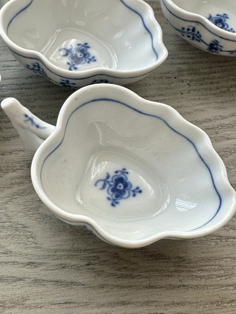 Royal Copenhagen Blue Fluted Plain #148 Mini Leaf Bowl with Handle