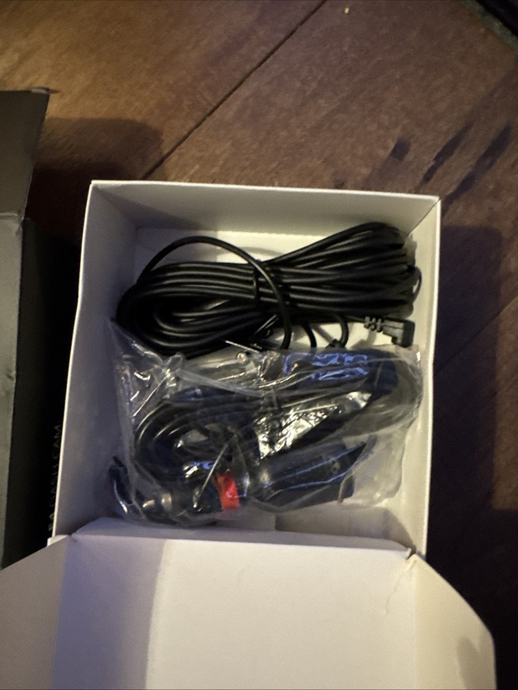 King Slim E4 Dual Dash Cam Missing Some Accessories See Description