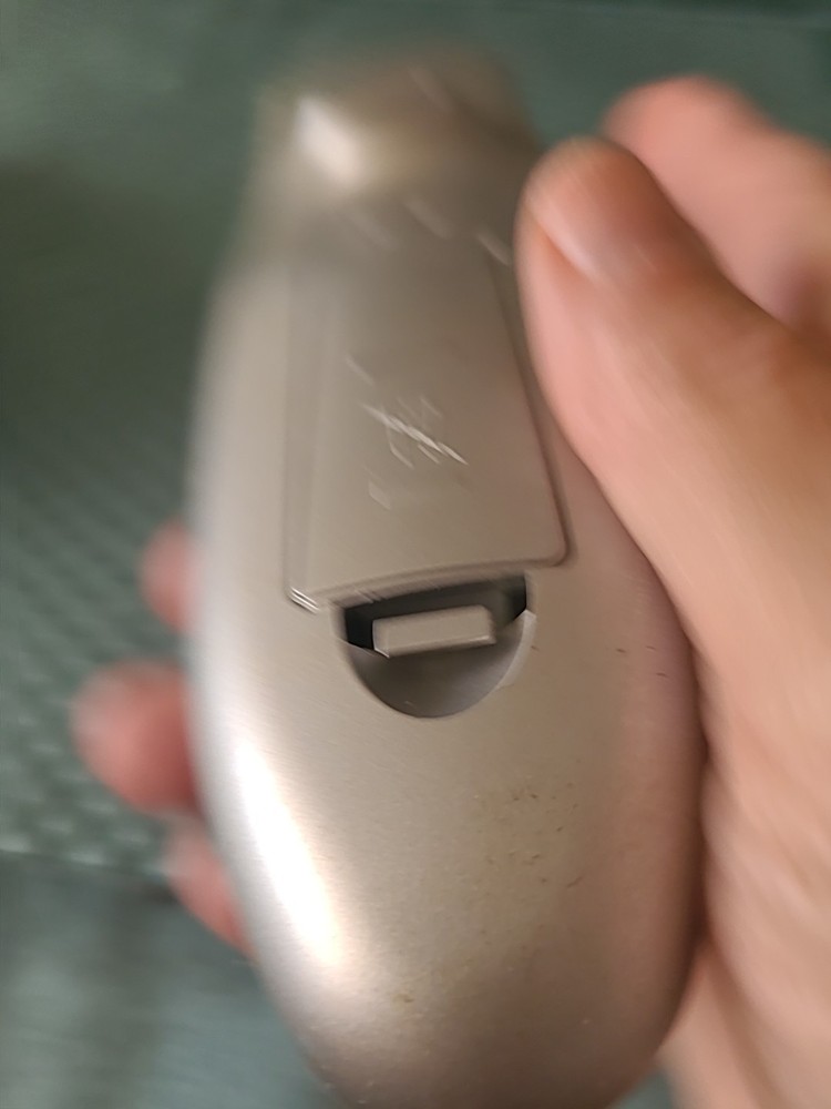 REMOTE AND MOUSE FOR PARTS