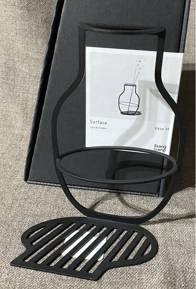 Ilsang Isang Surface Vase & Holder, Vase M