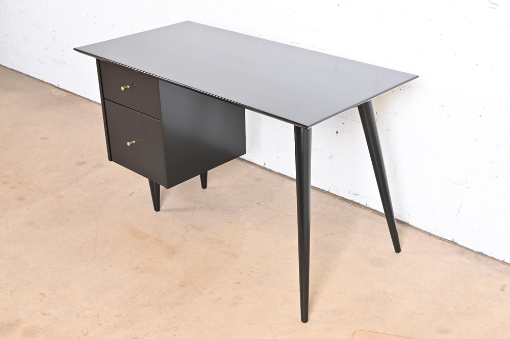 Paul McCobb Planner Group Mid-Century Modern Writing Desk, Newly Refinished