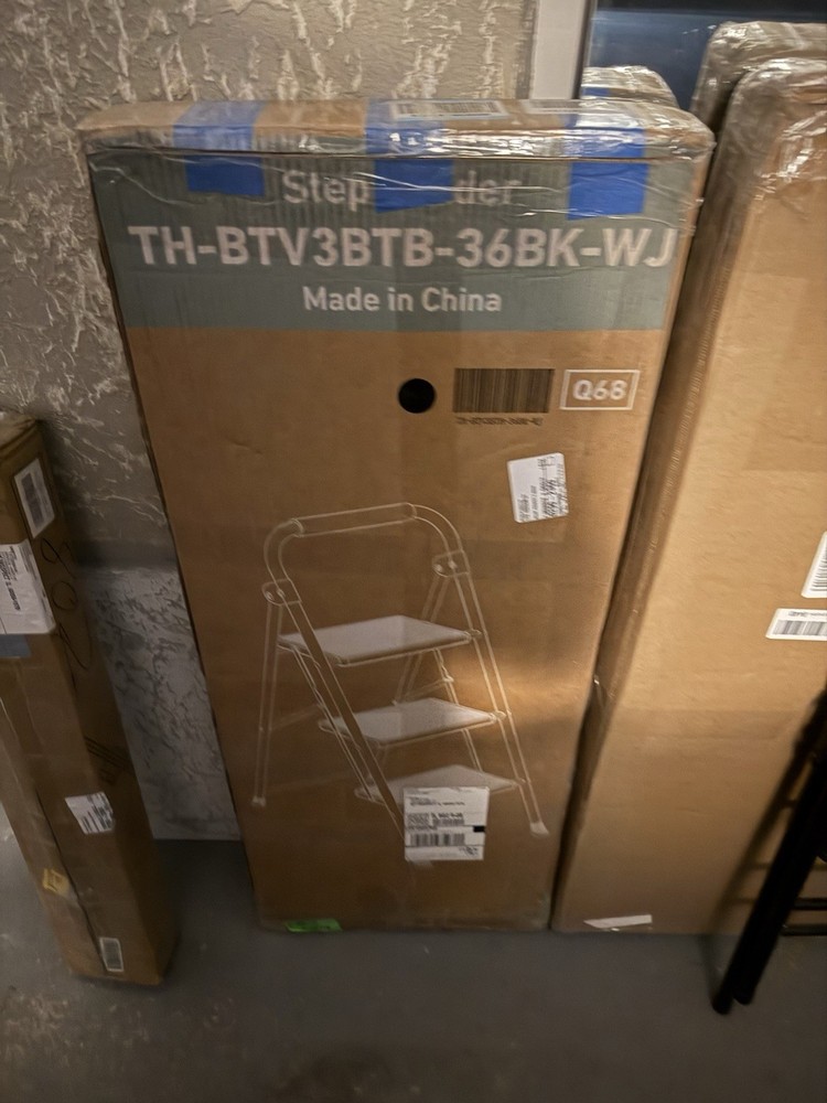 3-Step Folding Step Ladder TH-BTV3BTB-36BK-WJ