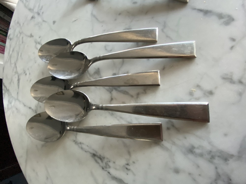 Tradition Stainless USA flatware 17 pieces - hollow handle knife spoon
