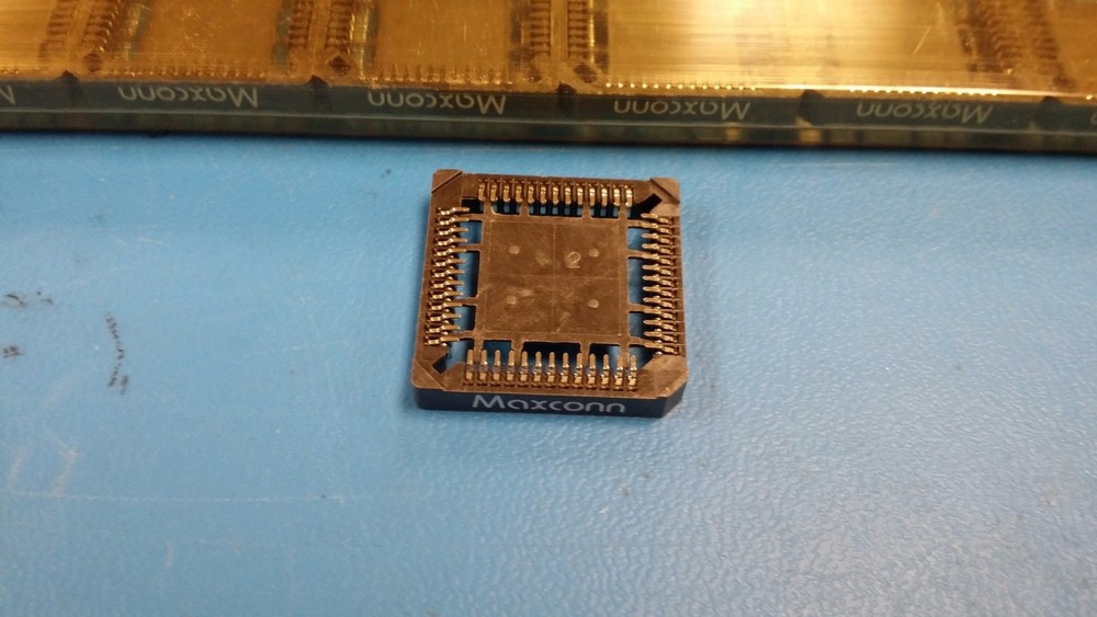 (5 PCS) MSM-PLCC-52-TX MAXCONN 52 PIN PLCC SOCKET SMD