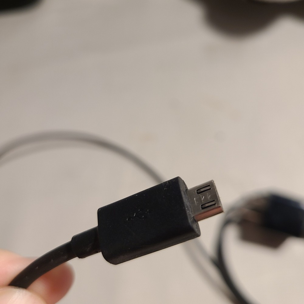 Amazon RS03QR, Amazon Echo Dot 2nd Gen Smart Speaker 1/8" Audio Output Micro USB