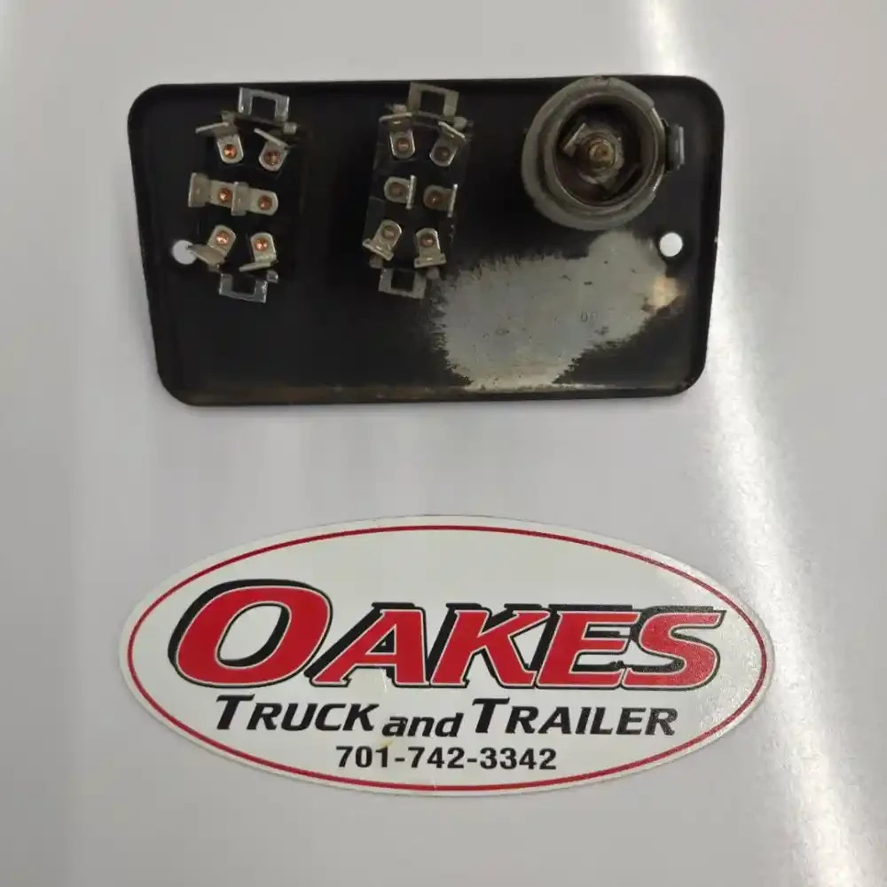 2000 Freightliner FLD120 Switch Panel