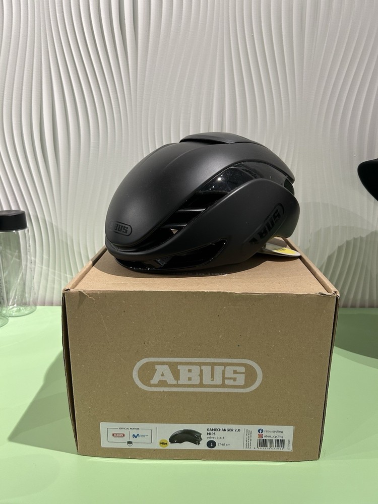 Game Changer 2.0 MIPS Helmet - Black