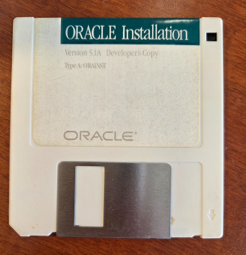 1987 Oracle Database Installation Software 3.5" Discs Total of 11 Discs