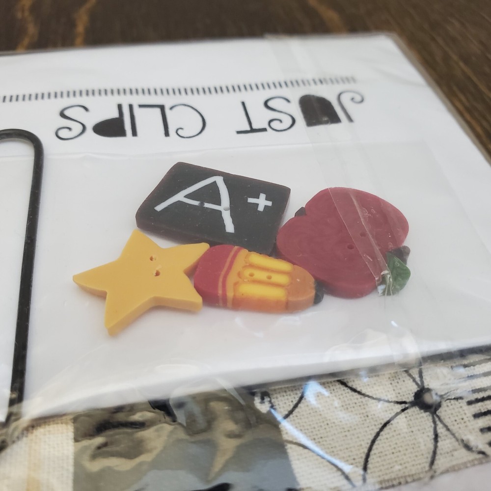 Just Another Button Company Authentic Blossoms Kit Paper Clips JABC HTF