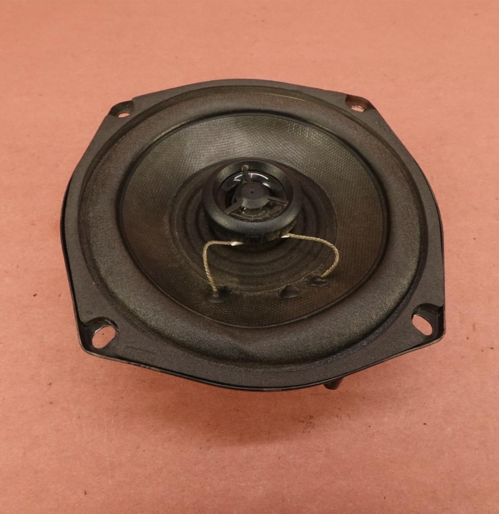 01-06 Harley Davidson Electra Glide FLHTCUI FRONT FAIRING SPEAKER