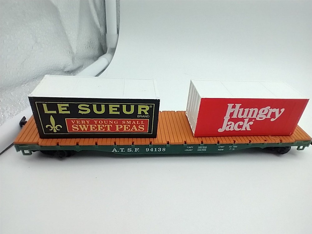 Pillsbury Express HO Scale Thunderbolt Limited Electric Train Set