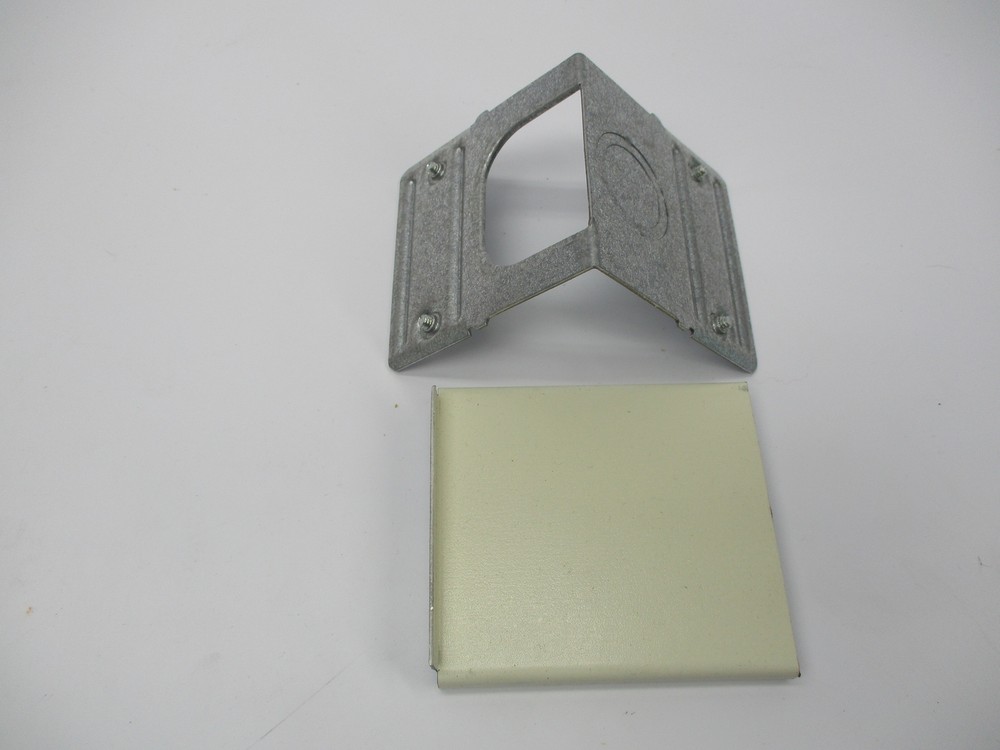 WIREMOLD V3017TCE CORNER COUPLING NSMP