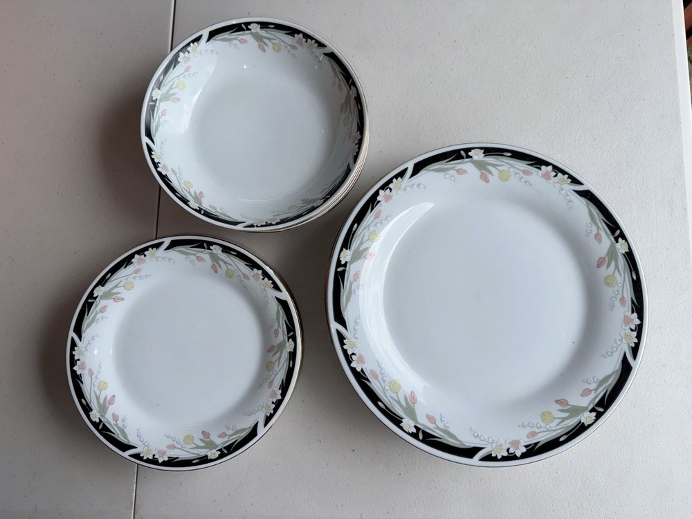 Crown Ming Fine China Dish Set - Michelle Design