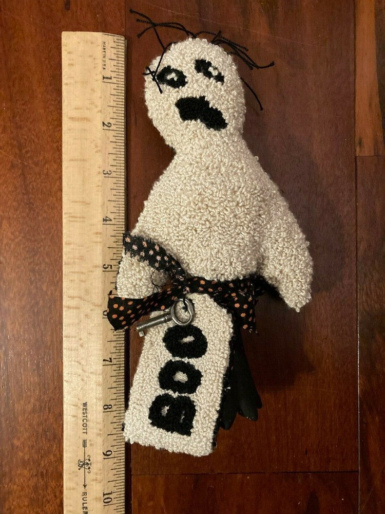 Punch Needle Black & White Ghost Halloween  