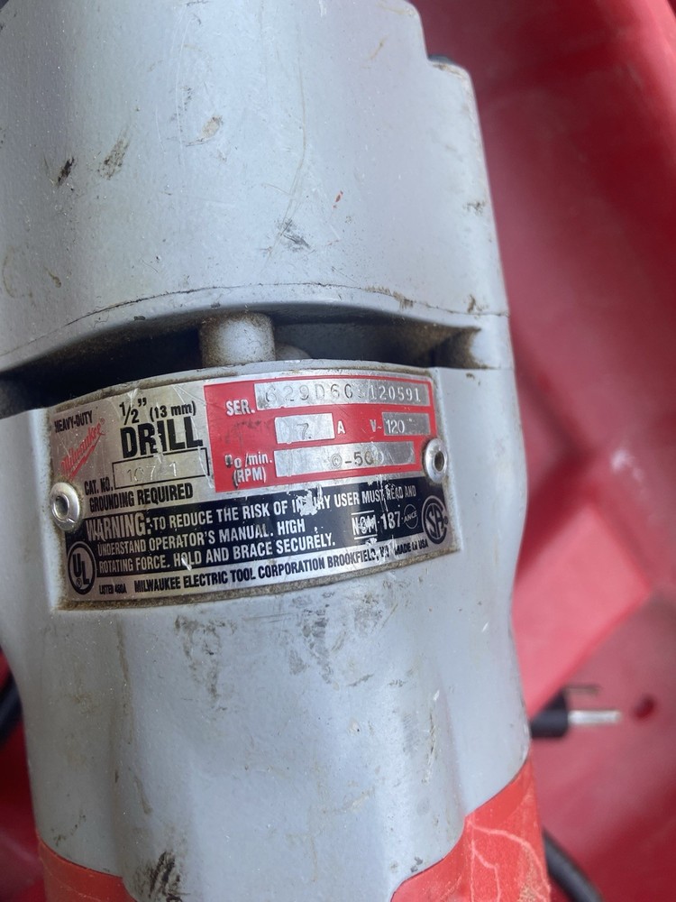 Milwaukee 3107-6 1/2in D-Handle Right Angle Drill Kit