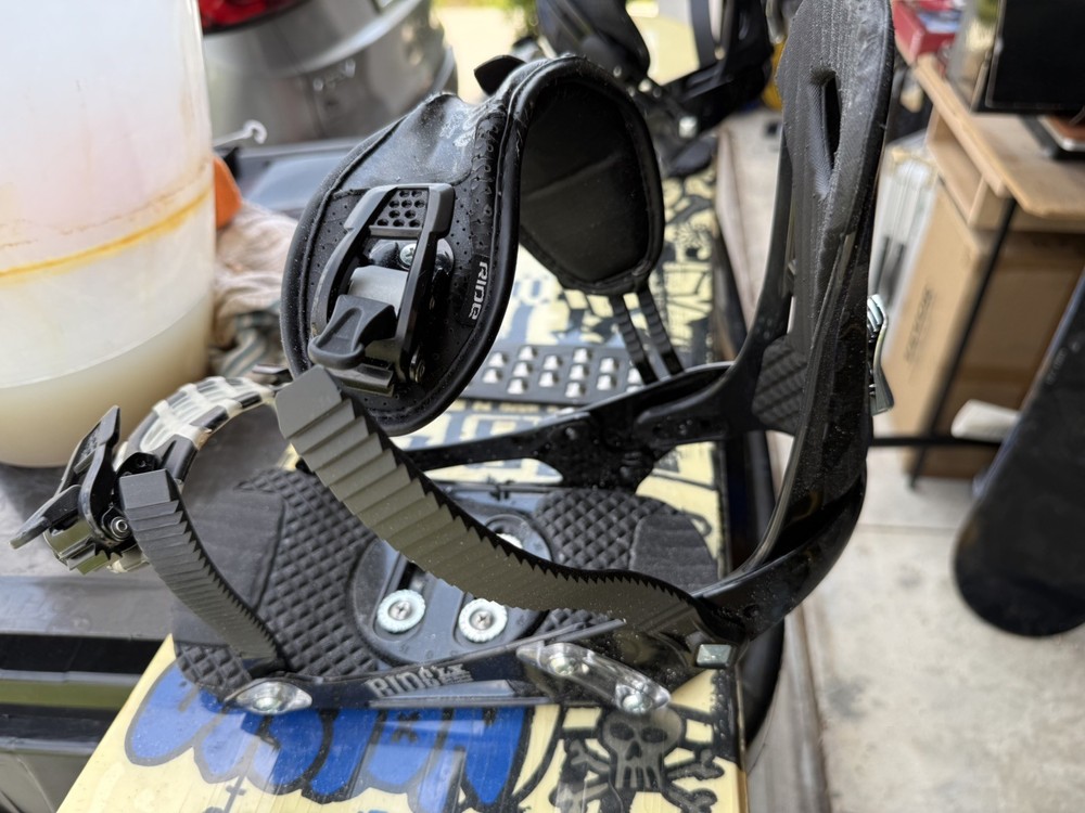 Ride LX Series Black Snowboard Bindings used