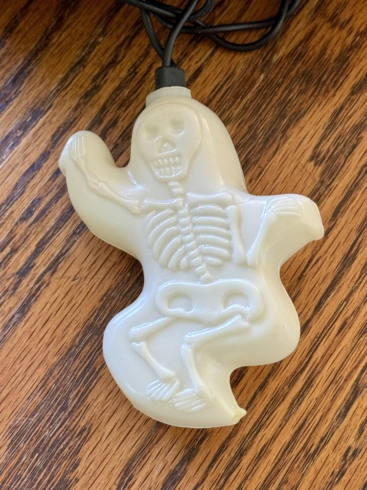 Dancing Ghosts & Skeleton Lights Ghost Halloween Indoor Novelty Tested Works