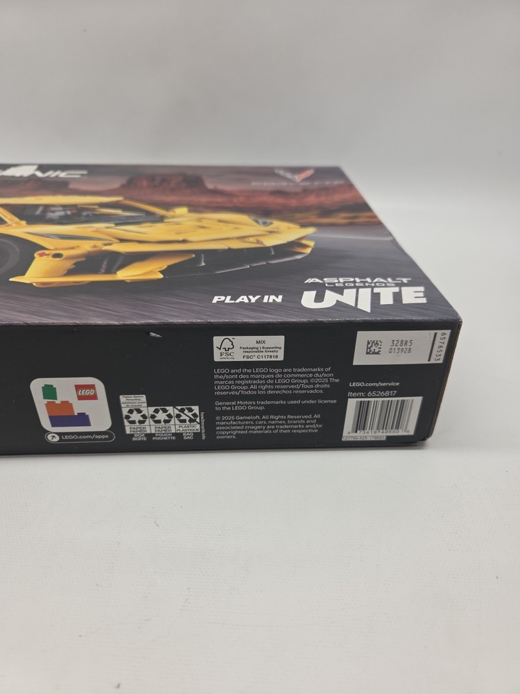 LEGO TECHNIC : Chevrolet Corvette Stingray (42205)