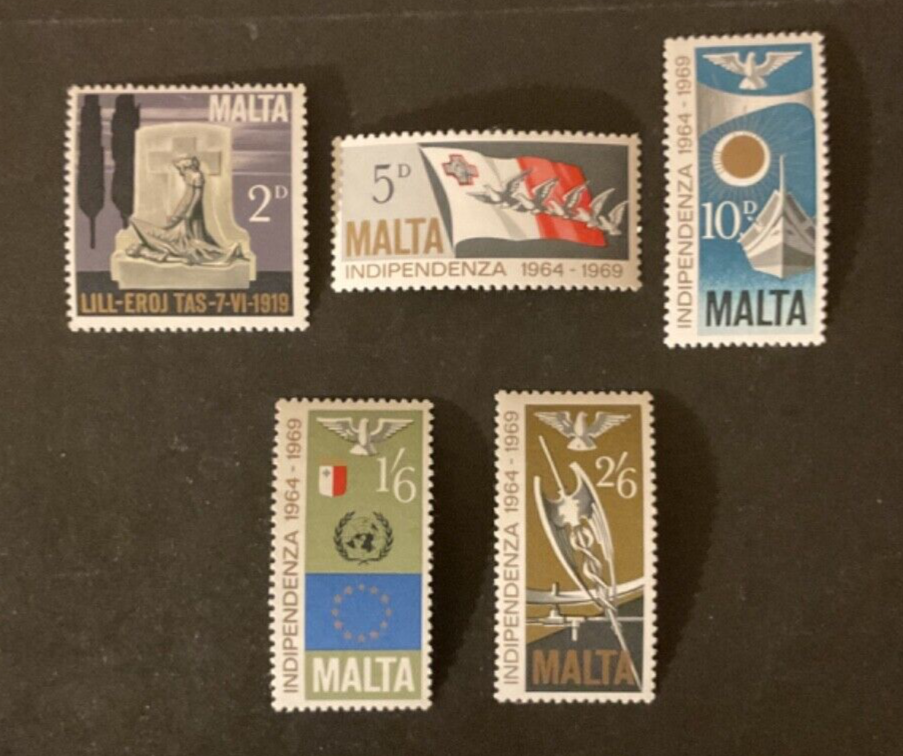 Malta Scott #404-8 never hinged