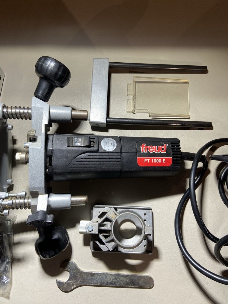 Freud FT 1000E Router With Accessories