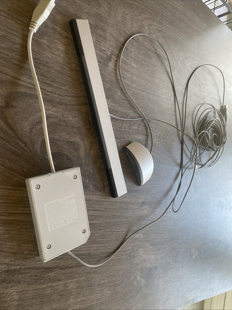 Nintendo Wii OEM Speak Microphone and Sensor Bar Combo