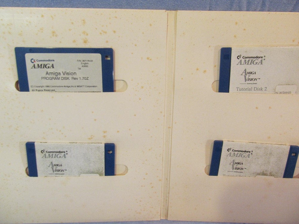 COMMODORE AMIGA AMIGA VISION PROGRAM DISKS