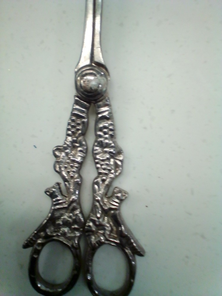 Grape Scissors - Vintage with Animal Design