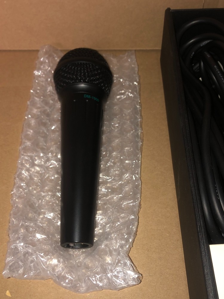 LEADER TM-1900 PRO DYNAMIC MICROPHONE