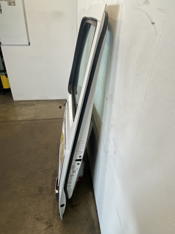 2018 Peterbilt 579 Door (606-14018)