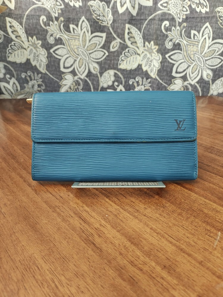 Louis Vuitton Epi Blue Sarah Wallet