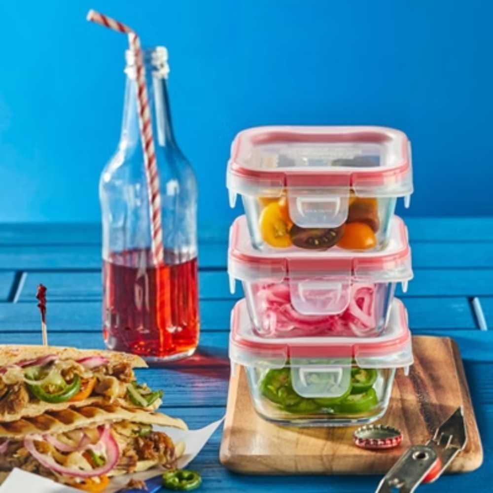 Pyrex Freshlock 8 Cup Rectangle Food Storage Container: Glass Container with