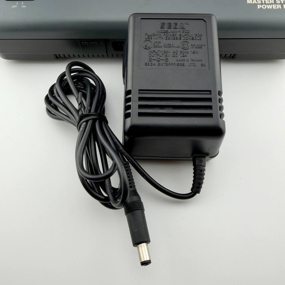 Sega Master System II 2 Launch Edition Gray Console NTSC W/ Controller & Cables