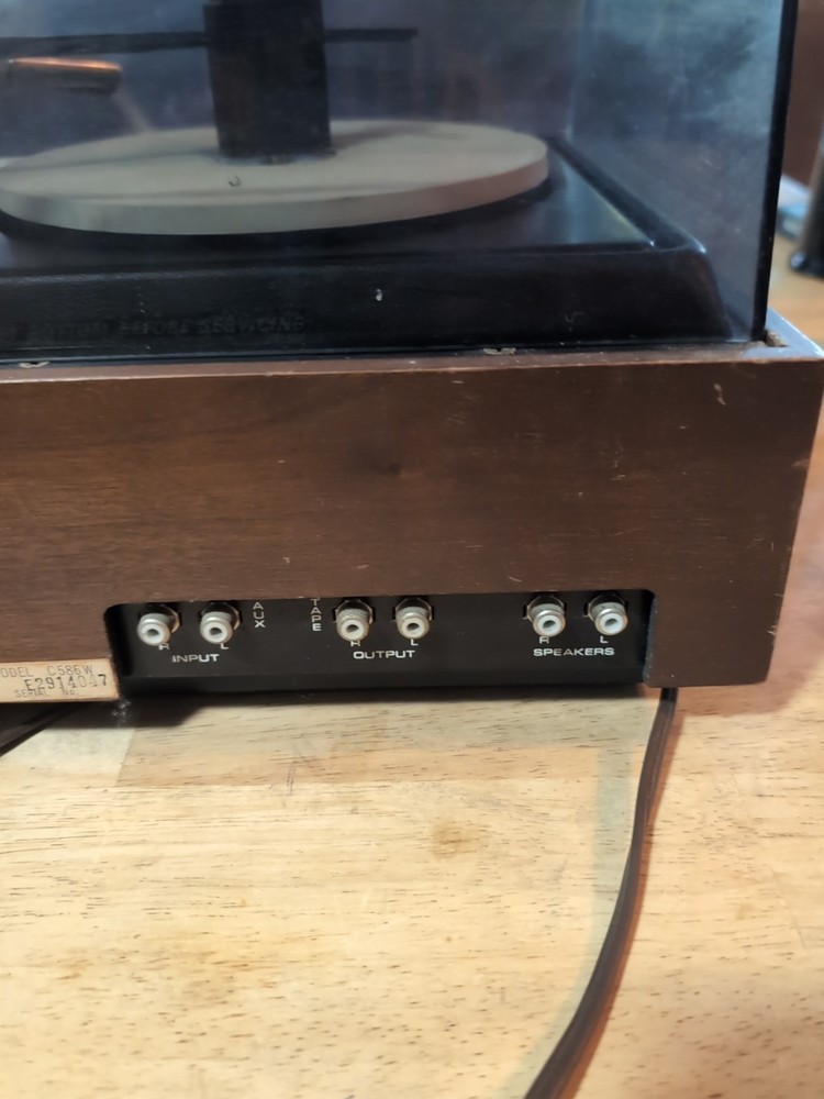 Vintage Zenith C585W: Radio & Solid State/Powers On Turntable Doesnt Work