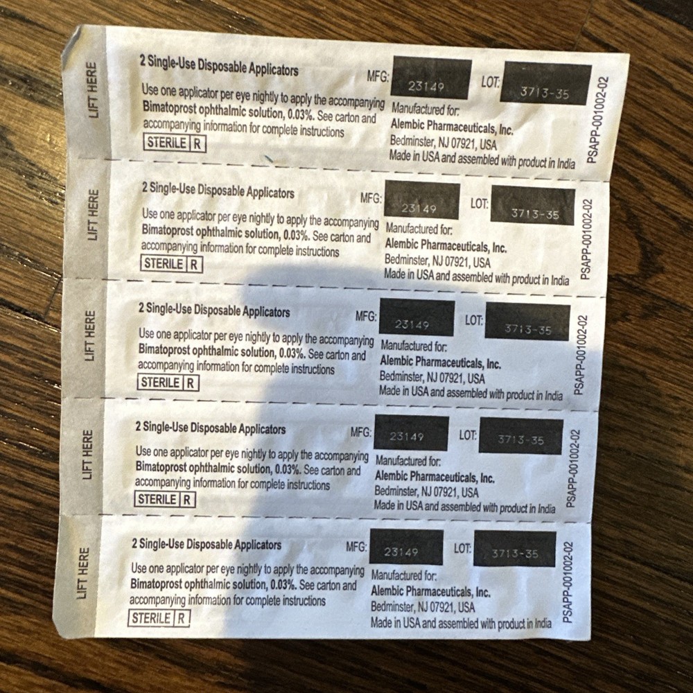 Single Use Disposable Eyelash Serum Applicators 70 Brushes