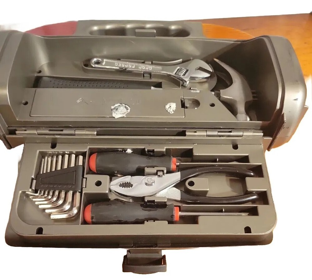 VINTAGE Auto Emergency Kit Flashlight with built-in Tool kit  TESTED * Works *