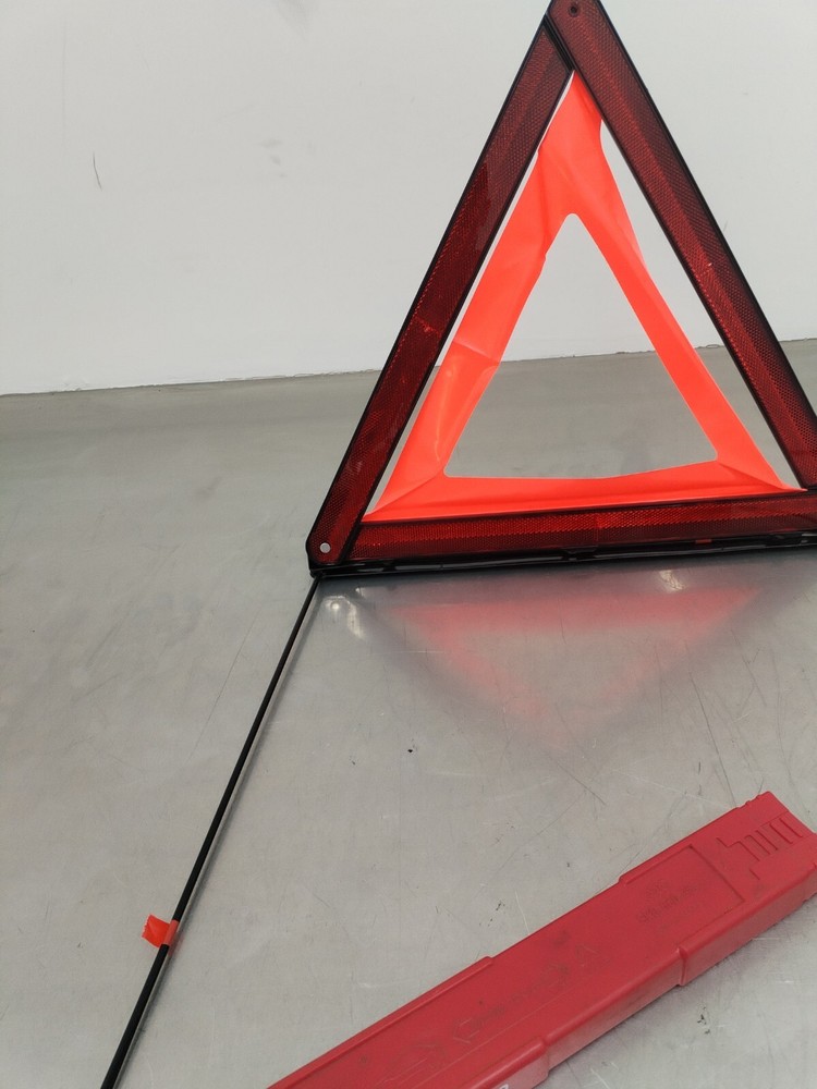 AUDI A3 A4 EMERGENCY HAZARD WARNING TRIANGLE 8K0860251