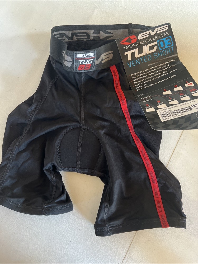 EVS Tug 03 Vented Short Youth Large