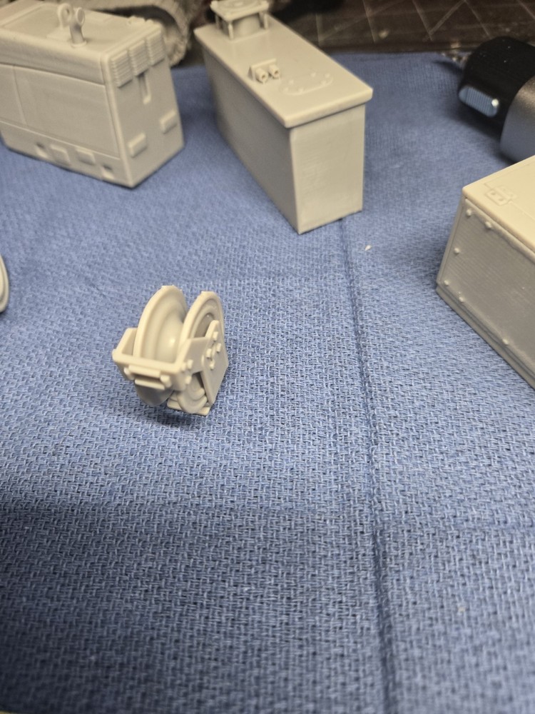1-16 Scale Resin Printed Mechanic Craine Set