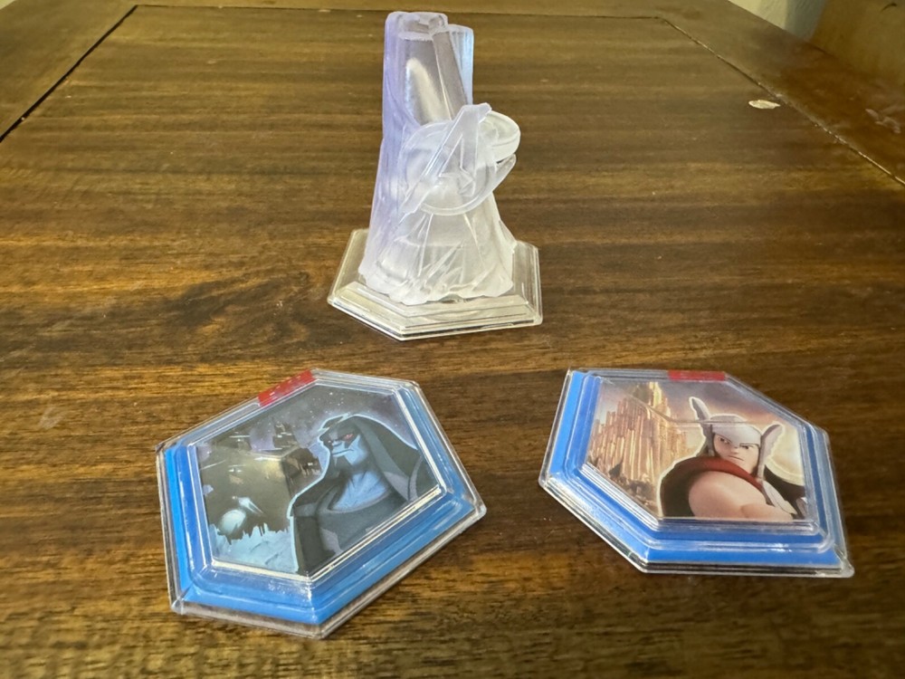 Marvel Disney Infinity 2.0 8figures 2 story modes and game