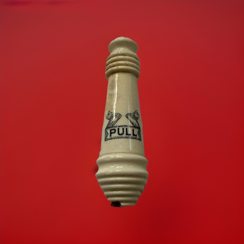 ANTIQUE ENGLISH HIGH LEVEL TOILET CERAMIC PULL