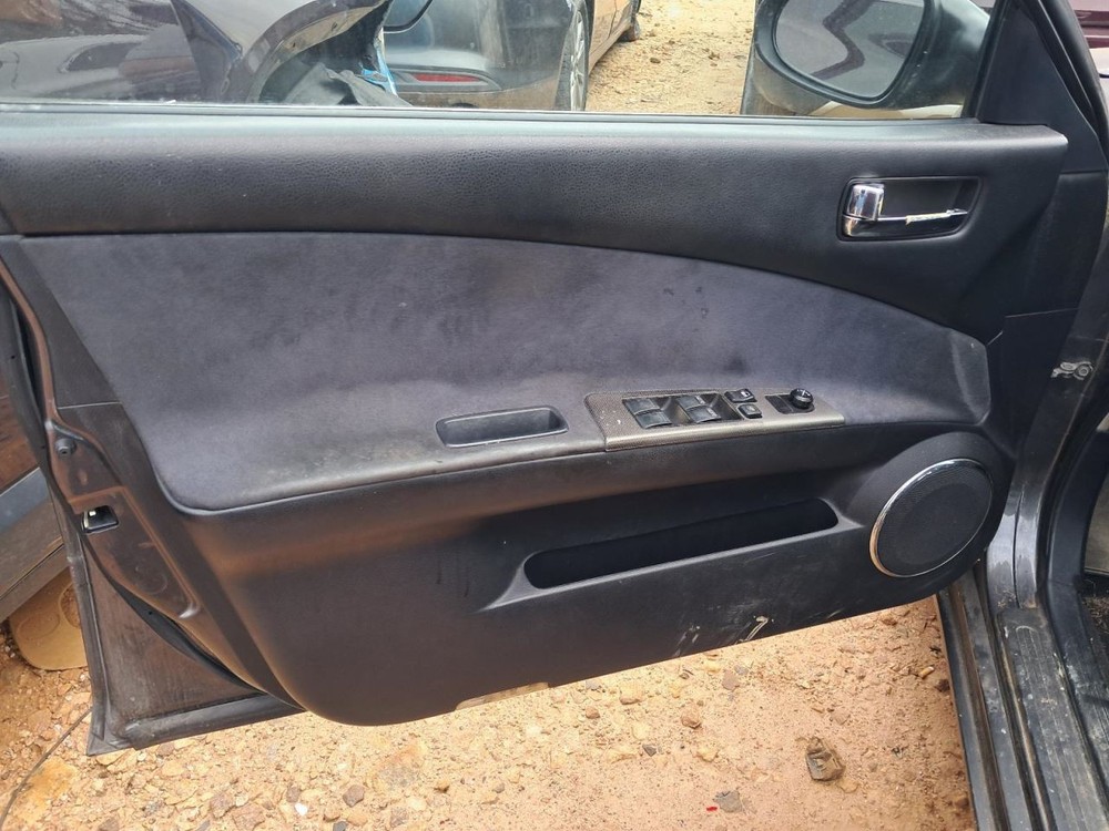 ALTIMA 2006 Glove Box 5001900