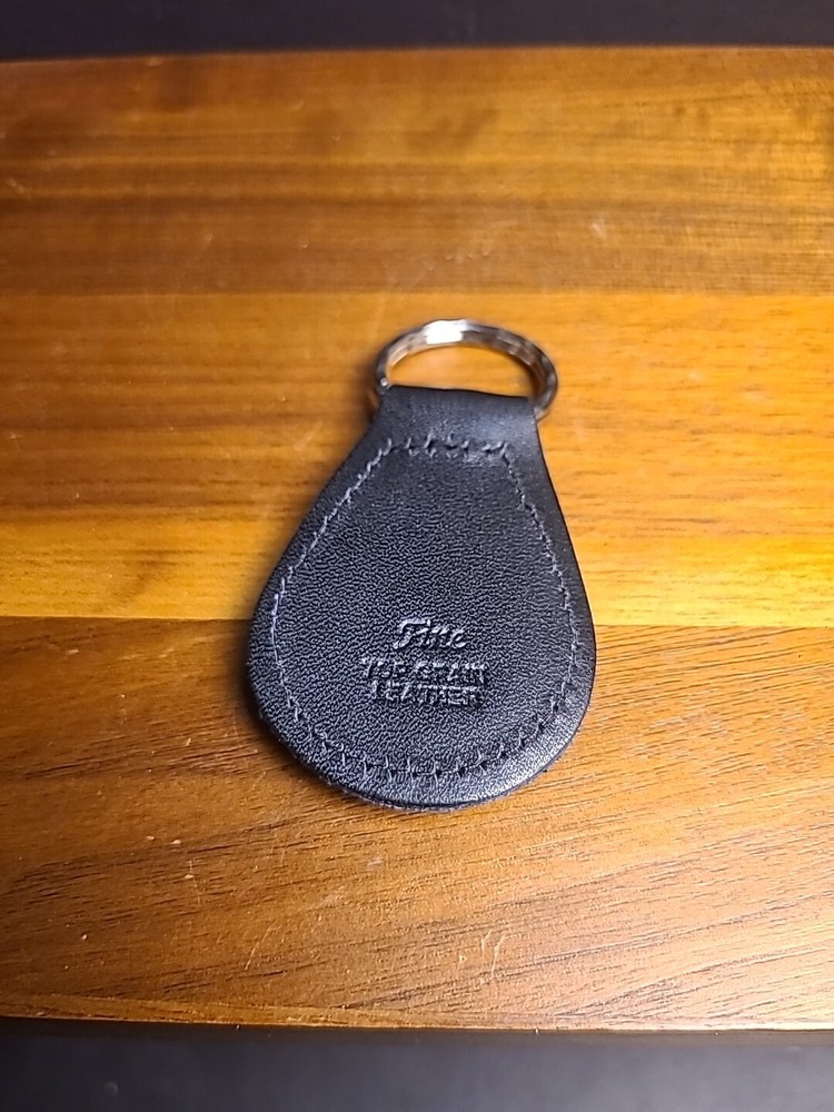 US Paratrooper Keychain Leather Back Enamel Medalion